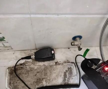 平武屋顶漏水维修公司分享下卫生间漏水的危害及解决方法